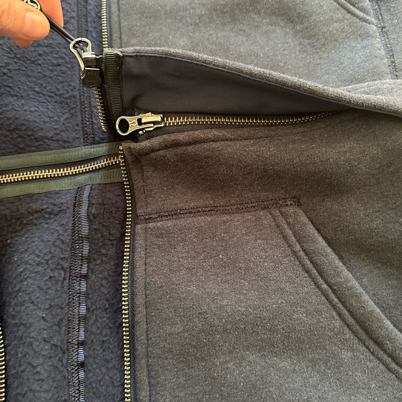 Lululemon 2 in 1 Jacket - Picture 2 of 6
